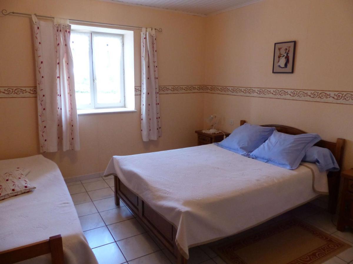 Hotel Le Chaumois Saint-Boil Esterno foto